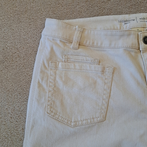 Liz Claiborne Wide Leg Jeans Women's Size 10 Cream Denim Cropped Capri Pant - Picture 3 of 10